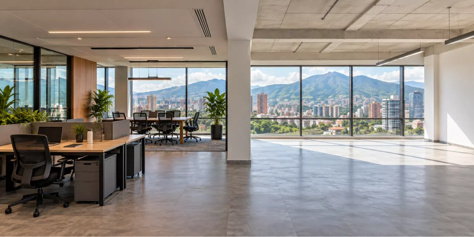 Oficina ilustrativa con un área amoblada y otra vacía para comparar necesidades de instalación.